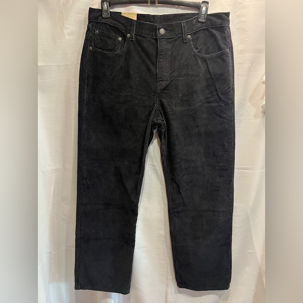 Brand New! Levi’s Black Corduroy Jeans, Mid-Rise Straight Leg, Size 33 x 30, NWT